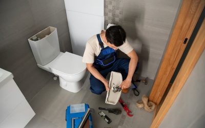 Comment déboucher un WC soi-même : conseils pour éviter les erreurs